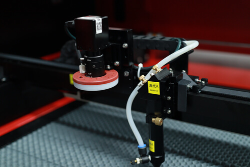 Taglierina laser C-1080