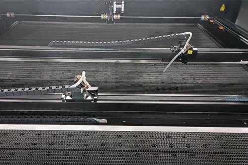 Taglierina laser a doppia testa C-1816