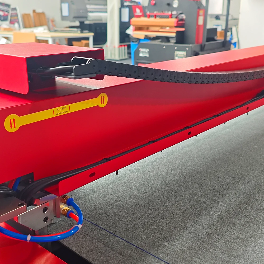Taglierina DC-1313C