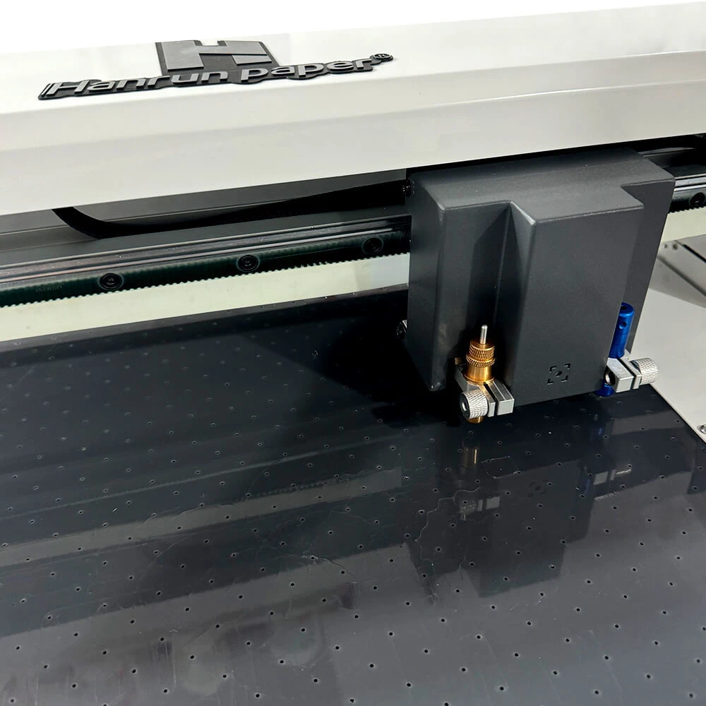 Taglierina a base piana C-4067